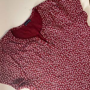 Brandy Melville Red and White Floral T-Shirt